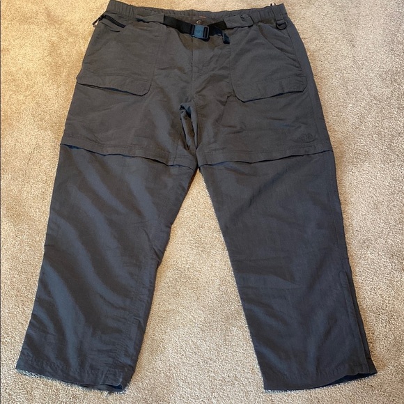 The North Face Nylon Cargo Buckle Pants/Shorts Full Zip Ankle Zip Gray Sz XXL - Picture 1 of 10